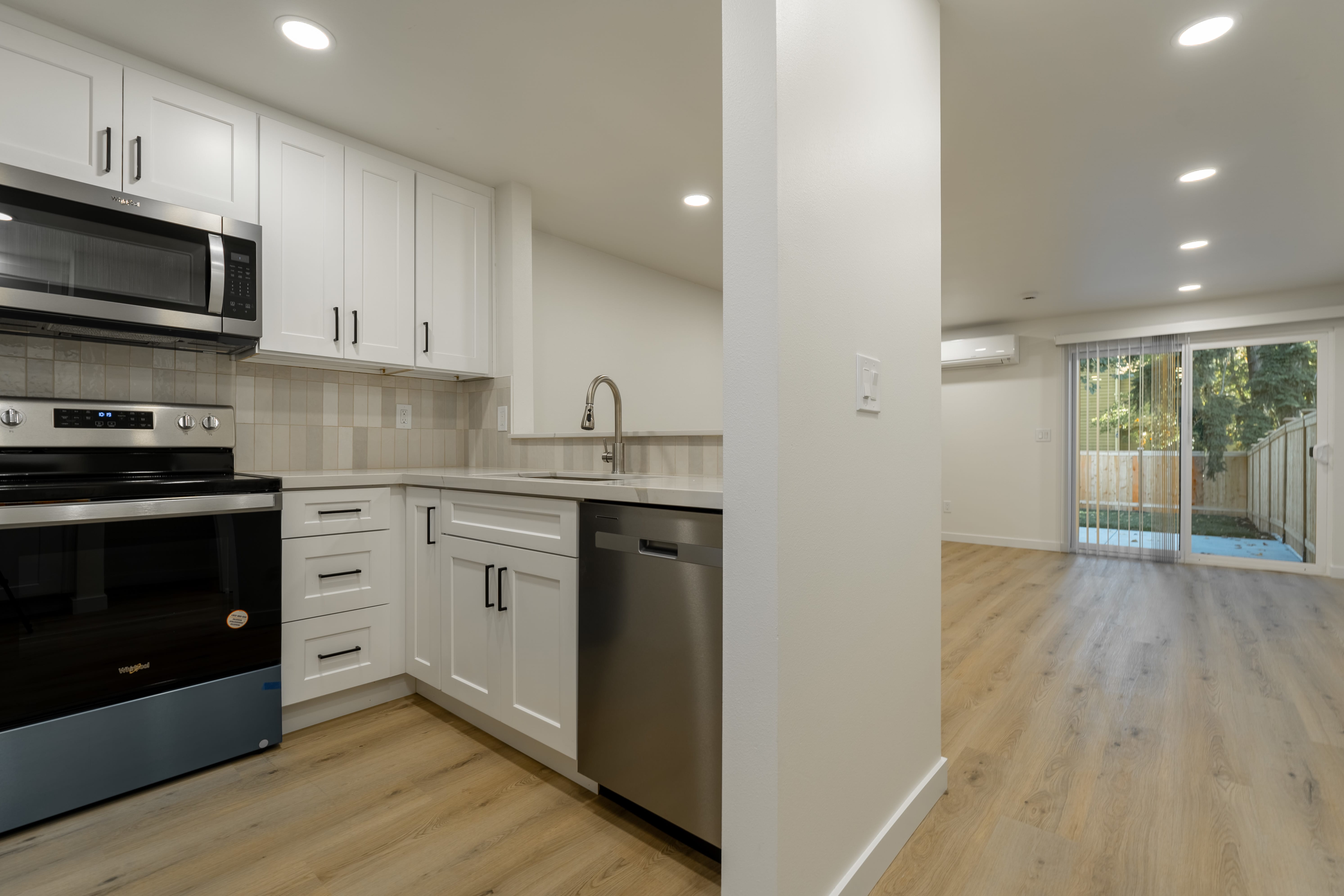 952 28th St Ne – photo 4