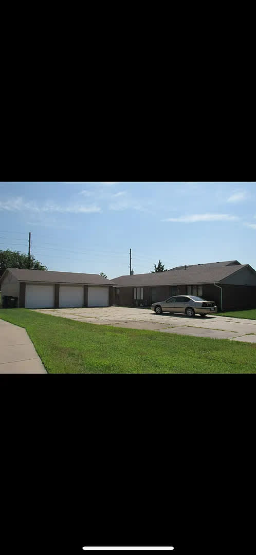1801 E 24Th Ave – photo 3