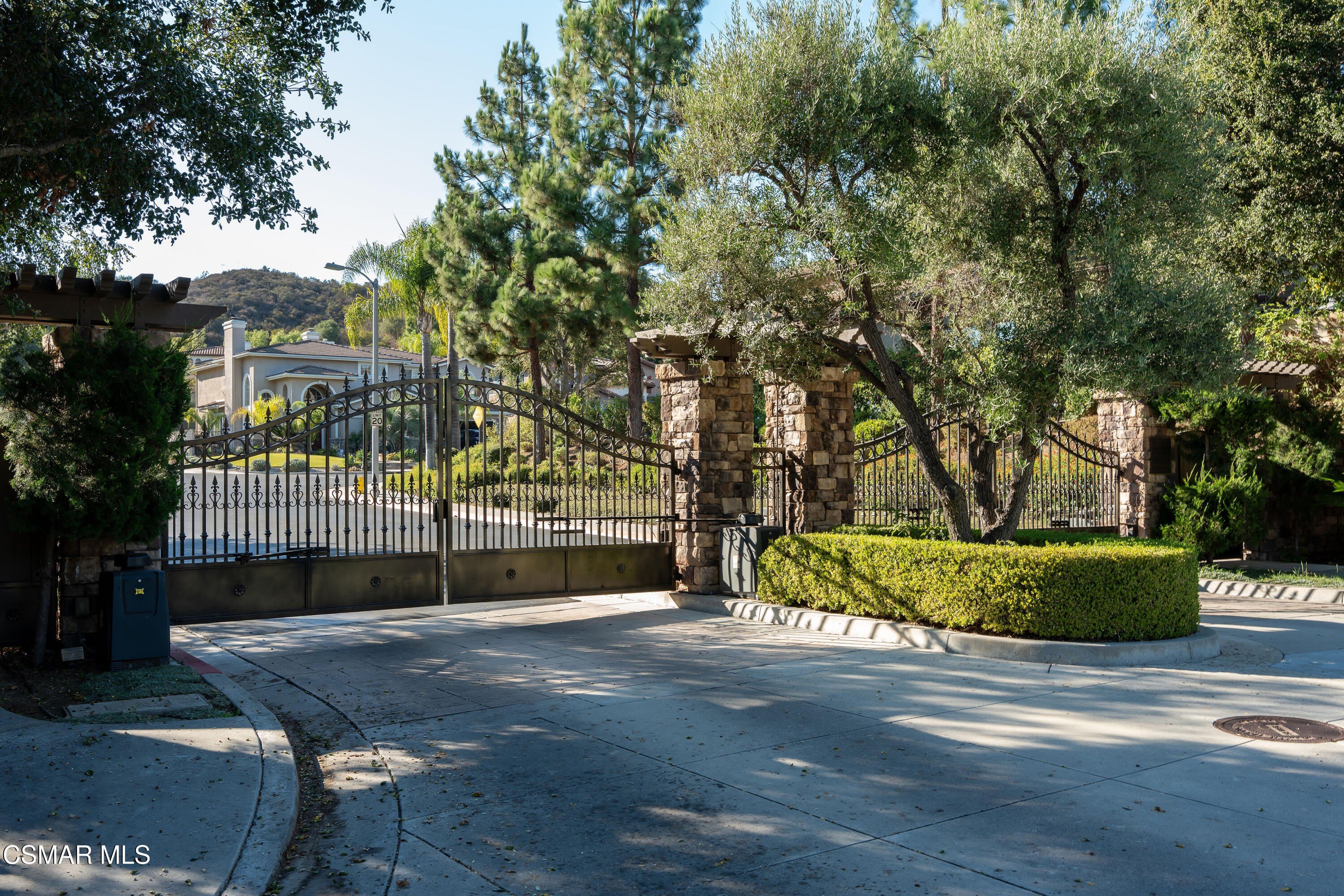 750 Huntsdale Court – photo 3