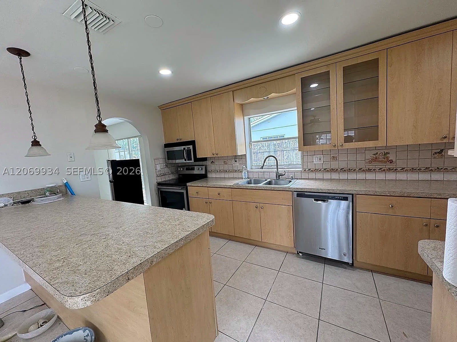 3232 Village Green Dr – photo 5