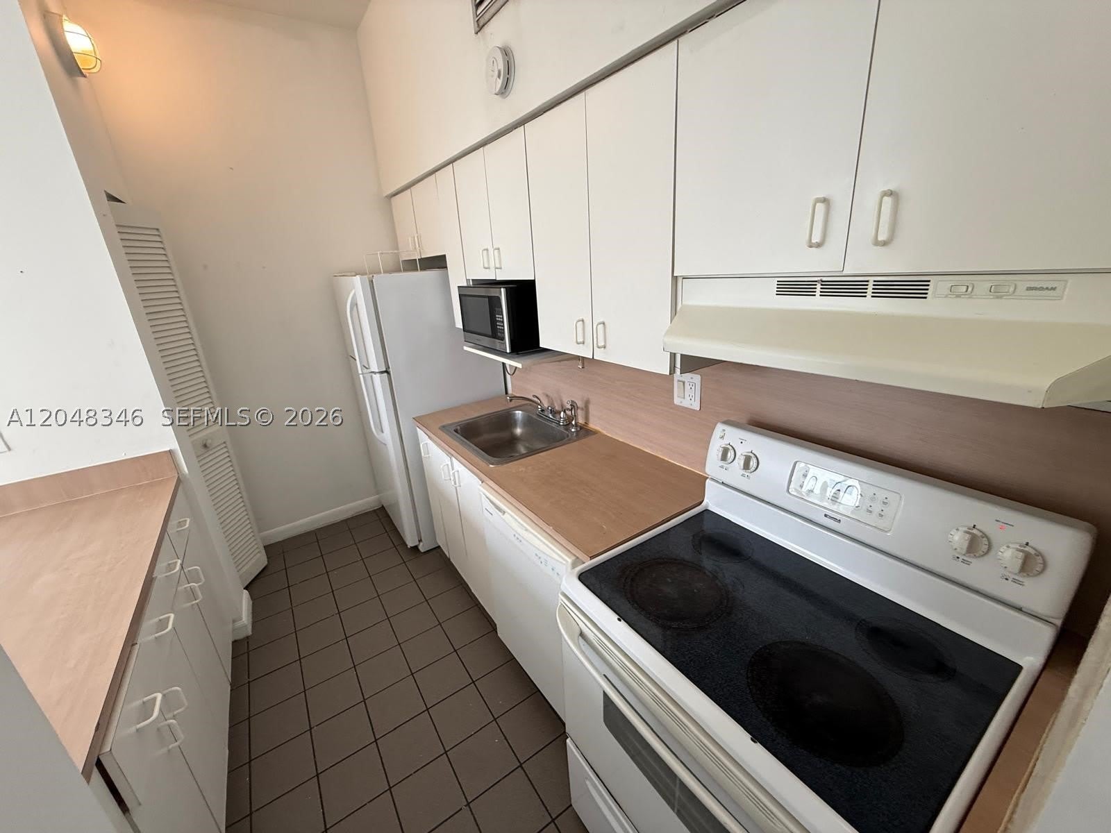 7400 W 20th Ave – photo 1
