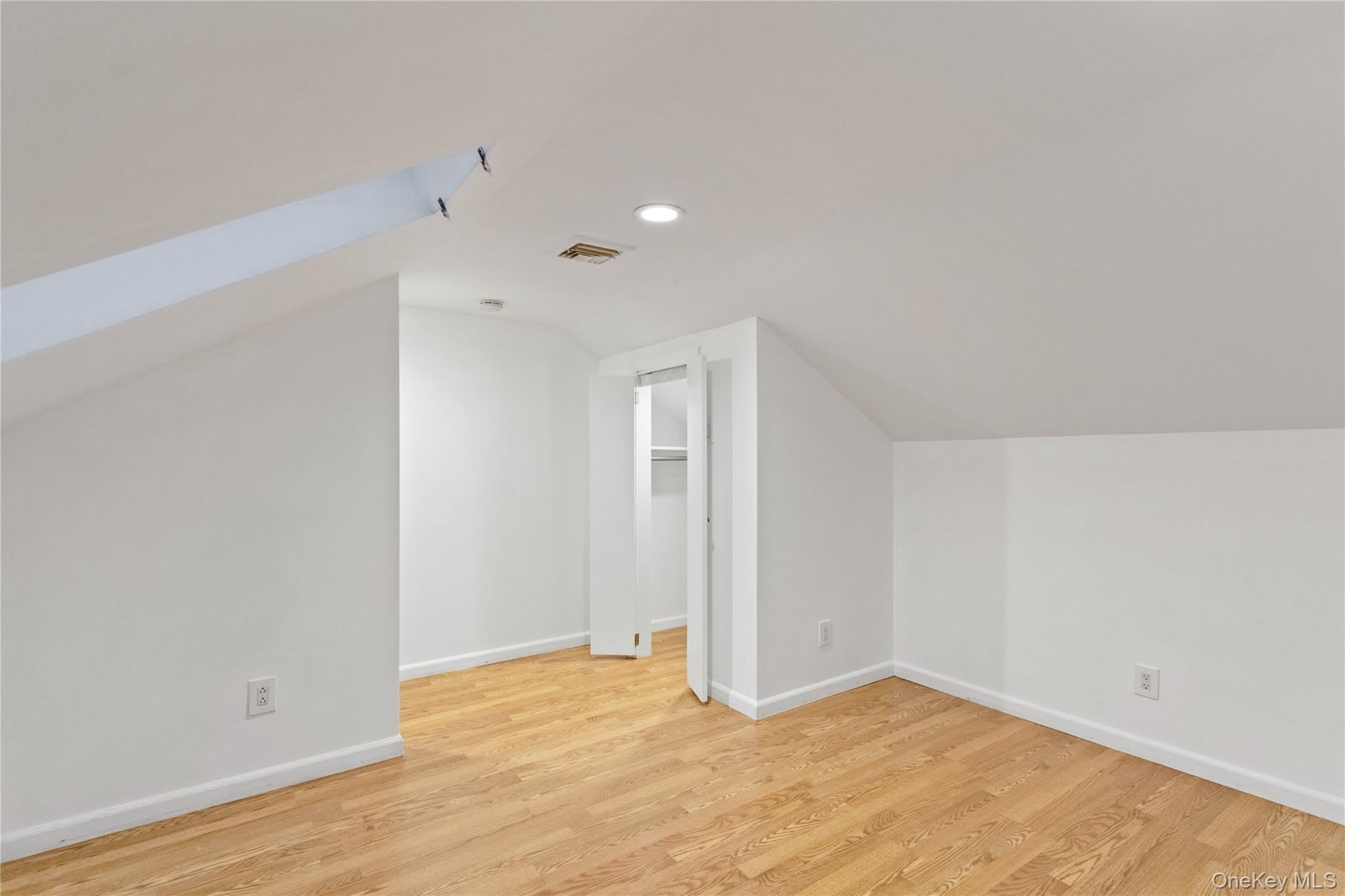 14 Bayville Avenue – photo 2