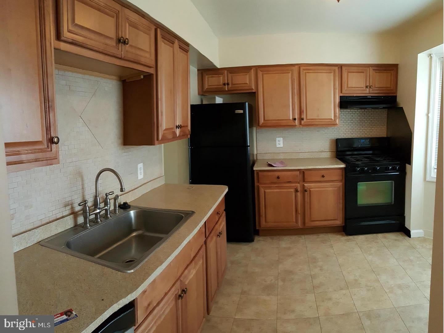 8091 Community Drive – photo 2