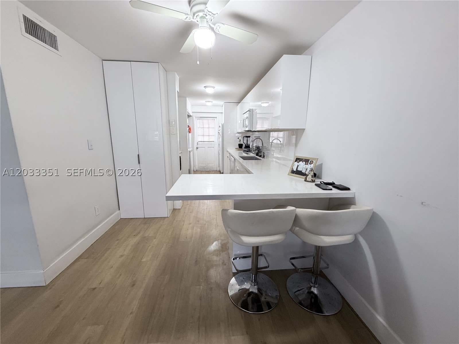 301 Bonaventure Blvd – photo 3