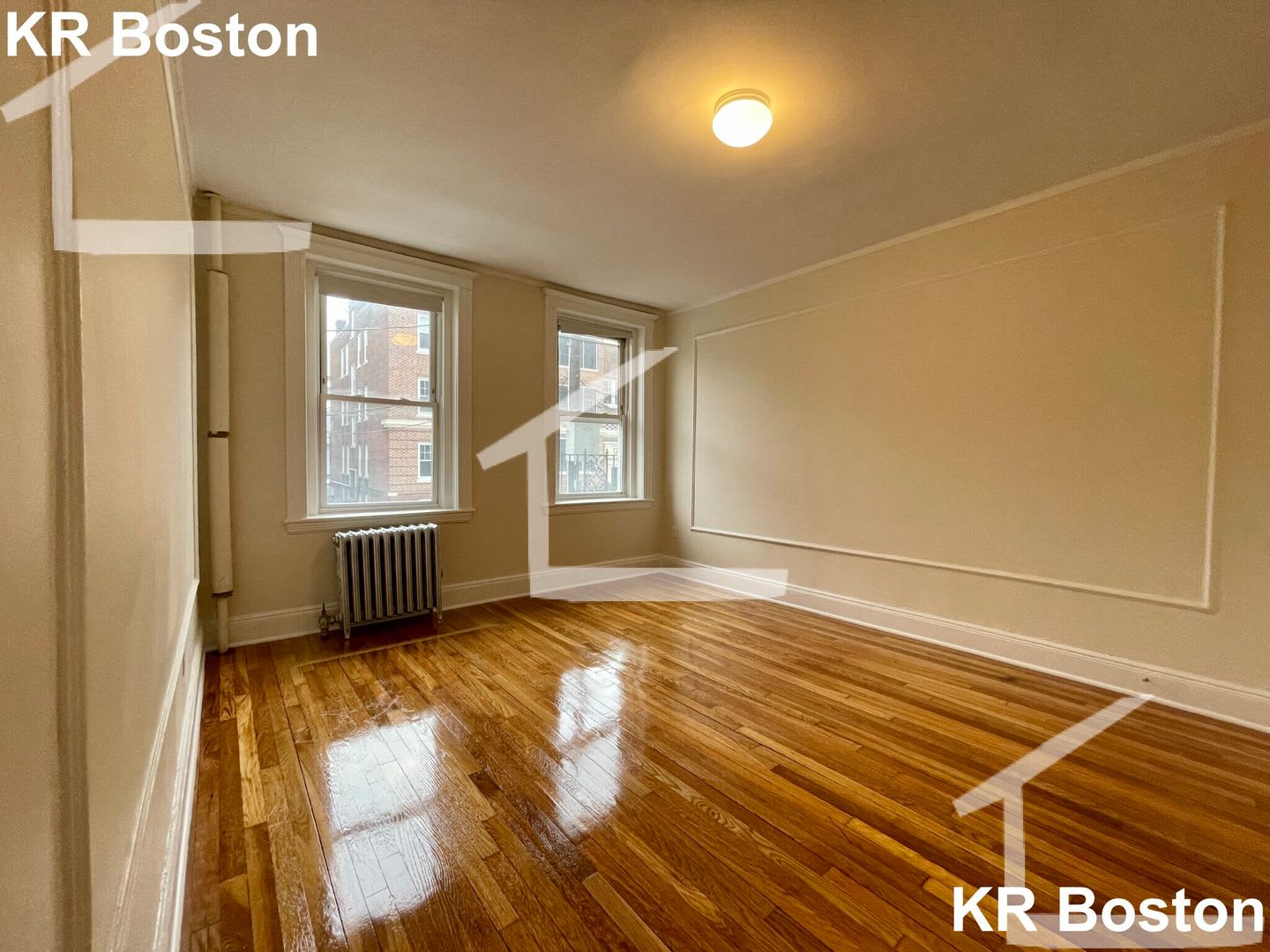 Renovated, Nicely Priced Brighton 2-Bed Avail for 9/1 – photo 2