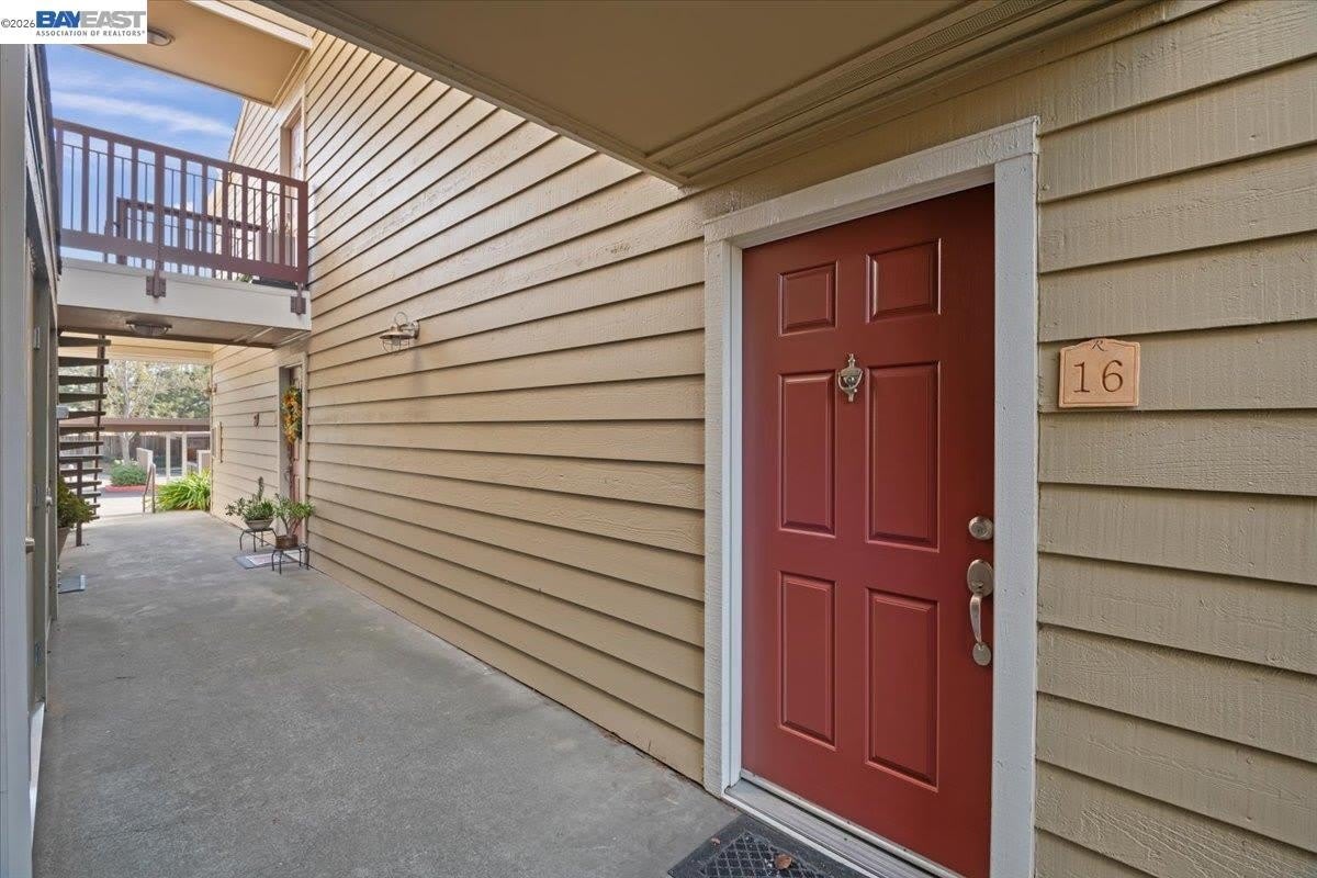 215 Reflections Dr – photo 2