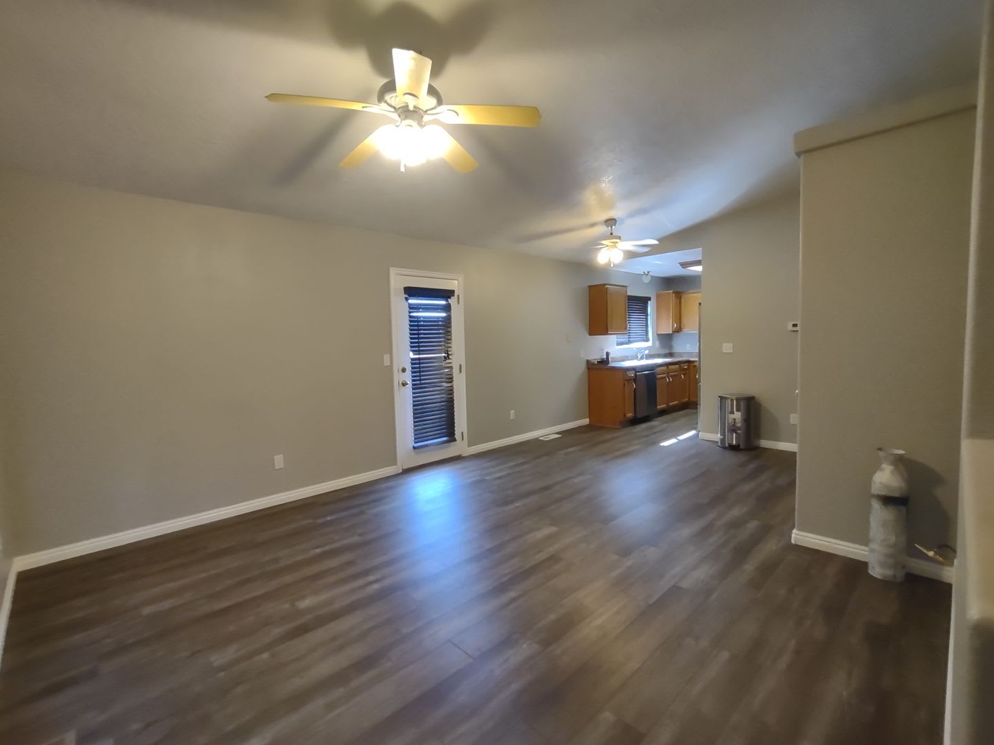 Bonus Living Room – photo 3