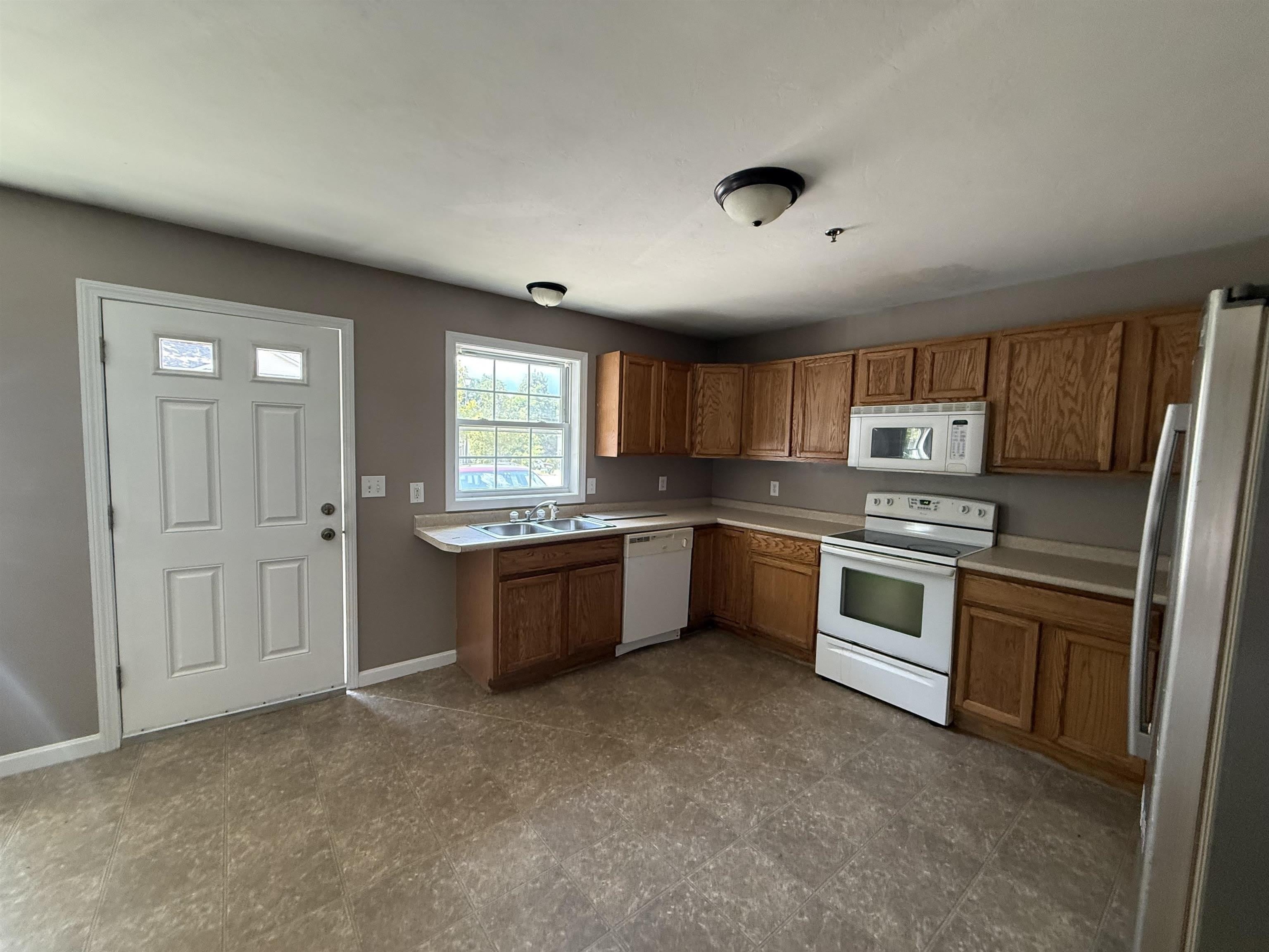 295 Mechanic Street – photo 3