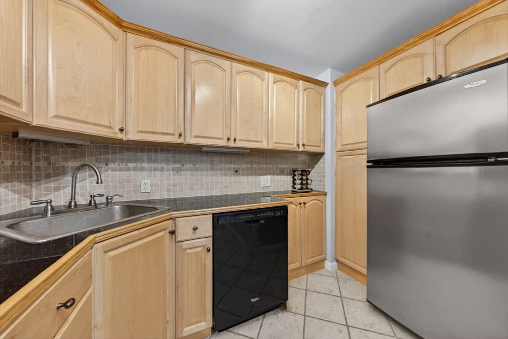 273 Cambridge Rd # FG56RT – photo 5