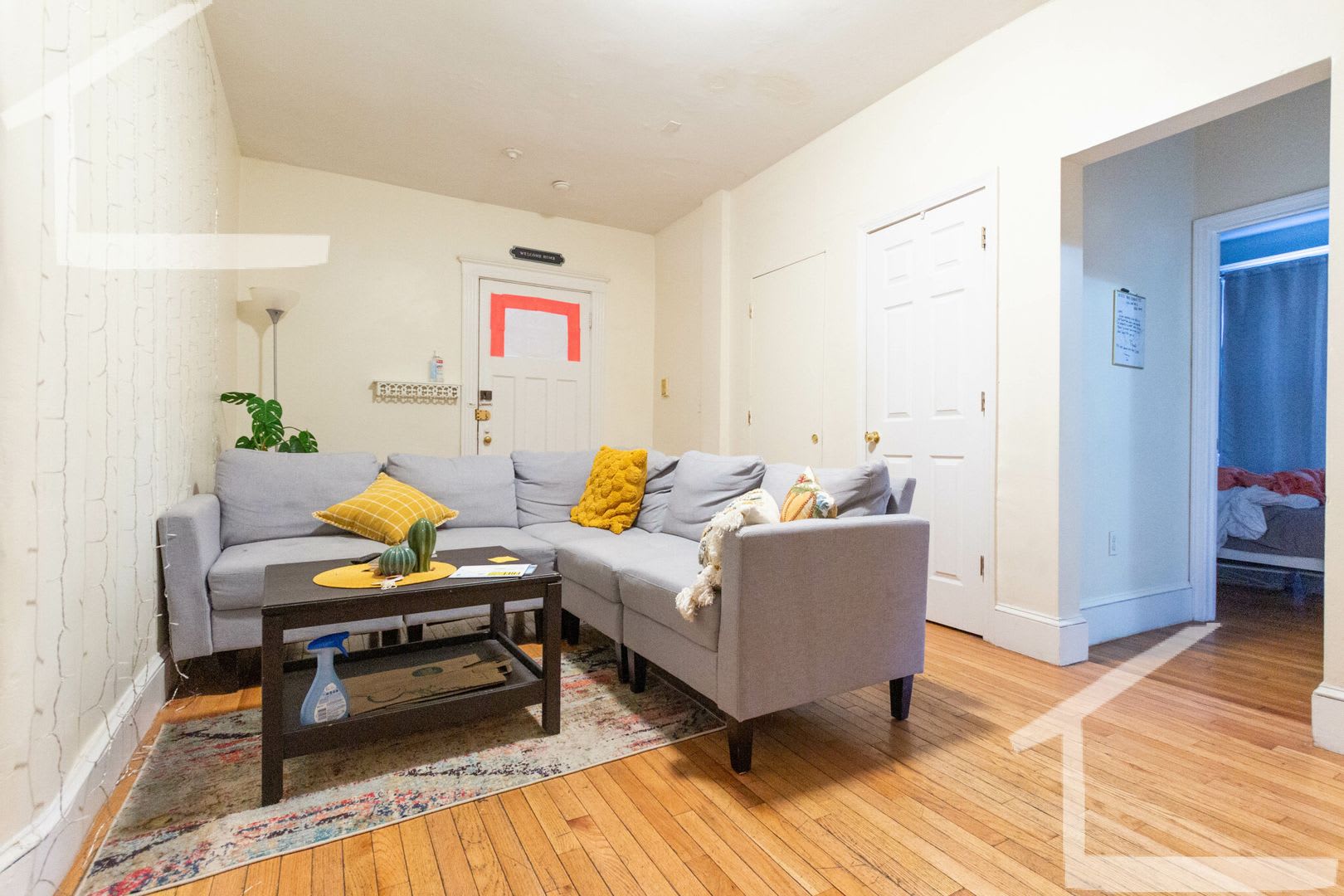 Charming 3 Bedroom-No Broker Fee – photo 2