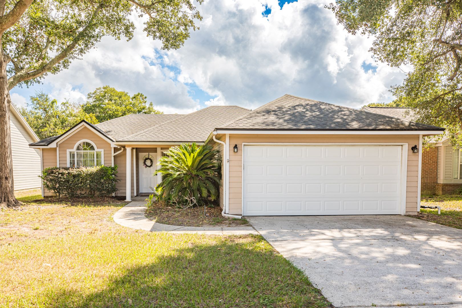 Furnished Rental in Ashley Manors! – photo 1