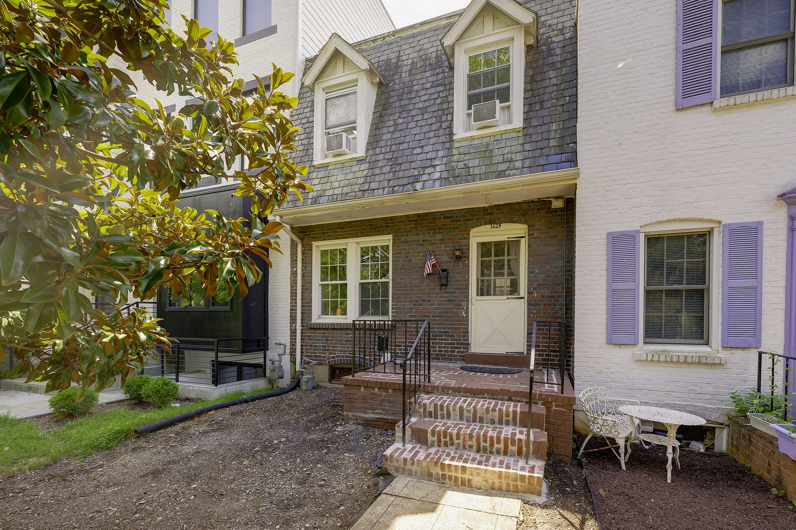 NW Rowhouse Near Georgetown University & Hospital Available Now – photo 2
