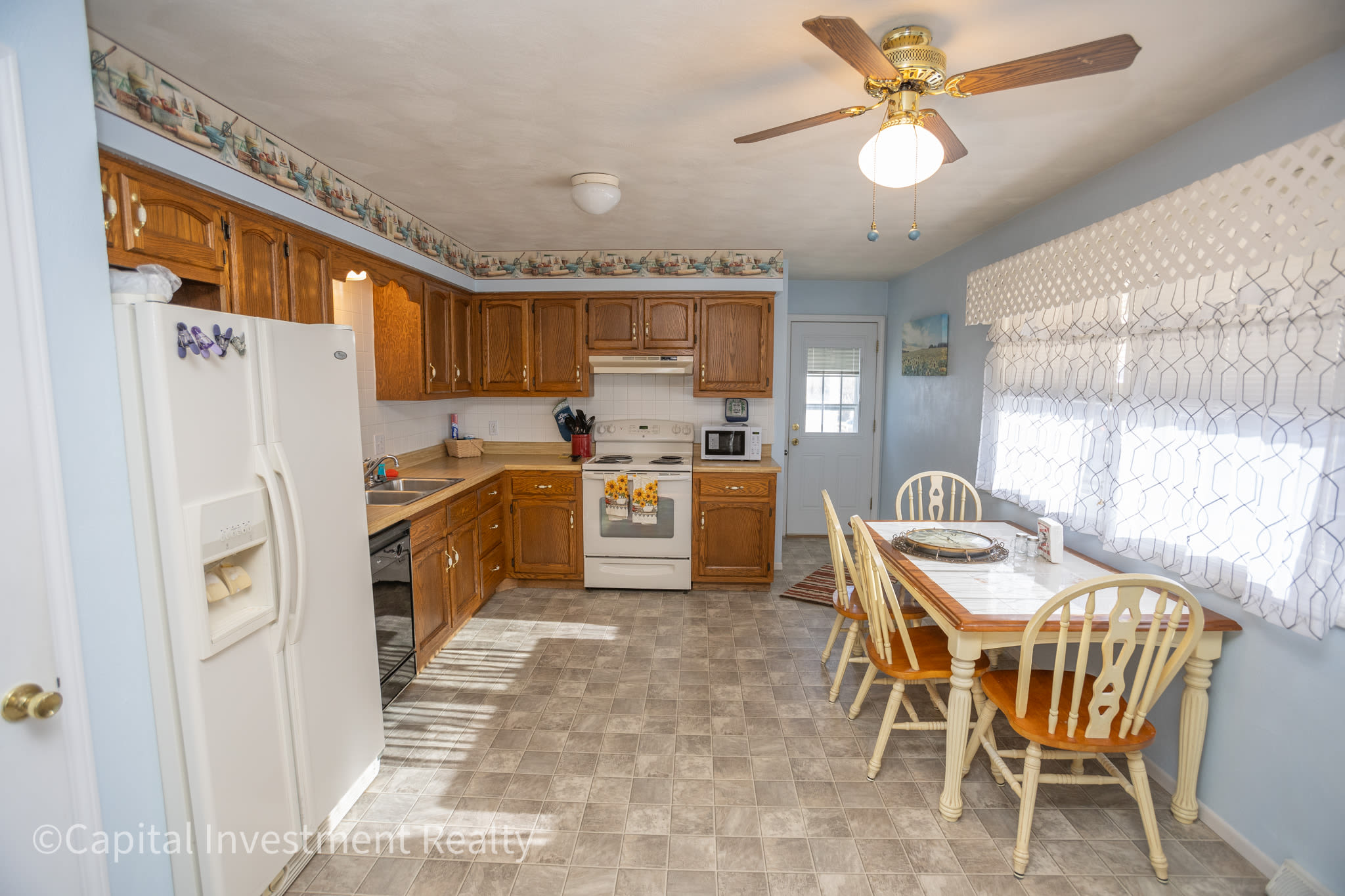 811 East Lincoln Street – photo 3