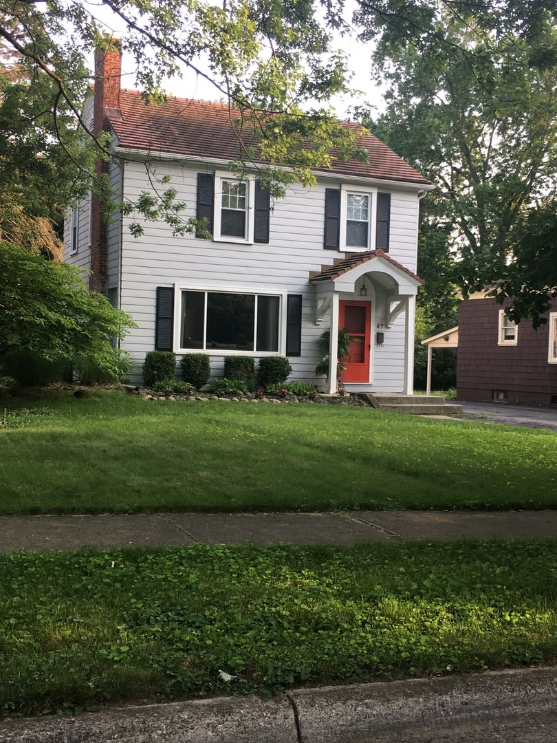 Clintonville Single Family House 3Br With 2 Car Detached Garage – photo 1