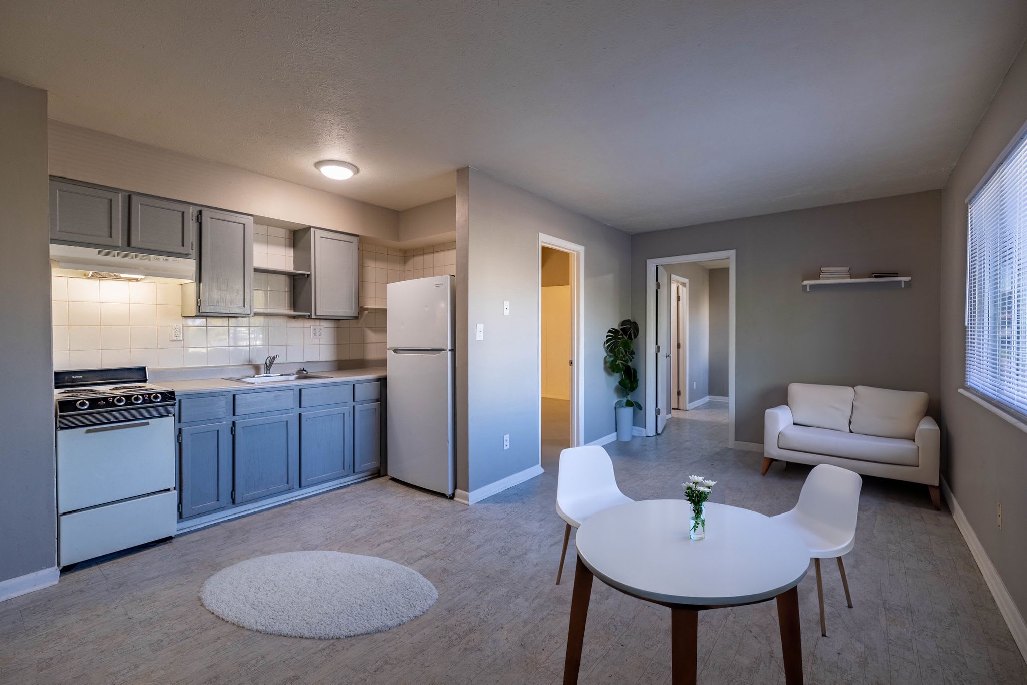 601 Moses Dr – photo 1