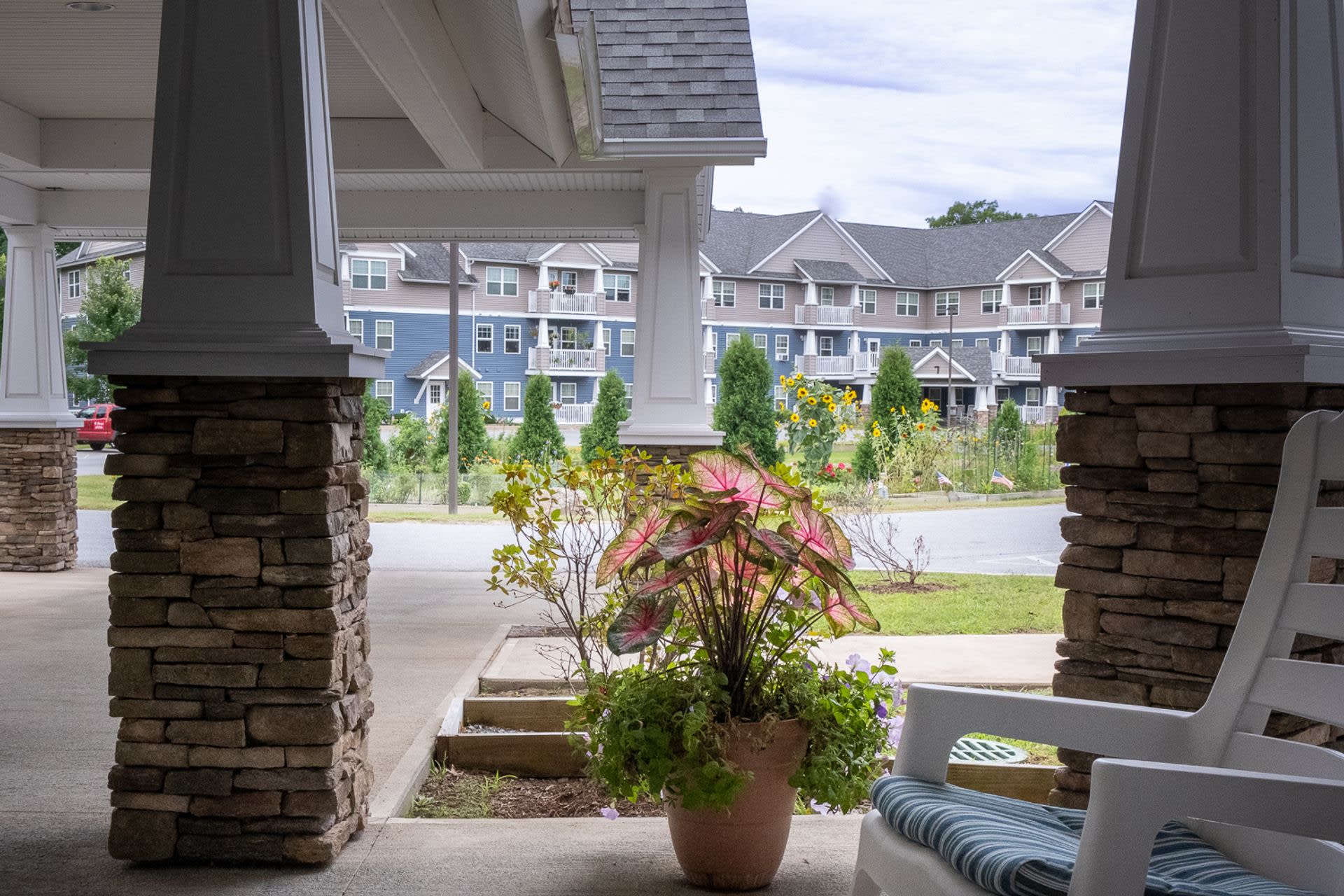 2 Bed 1 Bath Independent Senior Living 55 Years Of Age Heat Hot Water Electricity Included 9 Joshua 109 – photo 4