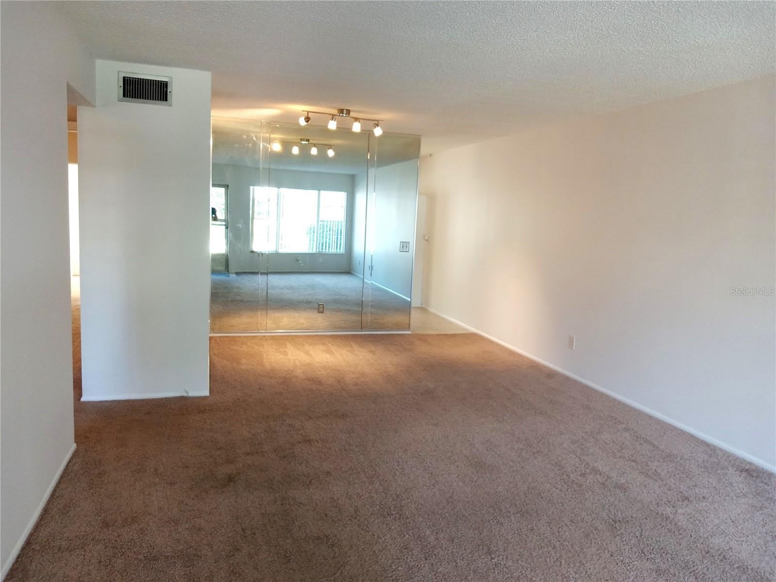 2427 RHODESIAN Drive – photo 4