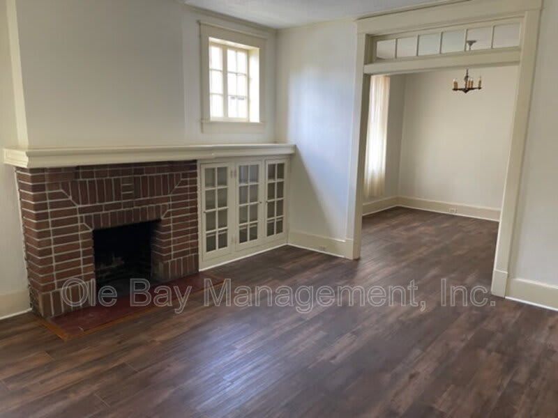 7 S Monterey St – photo 3