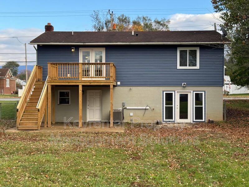 421 N Charlotte Ave – photo 1