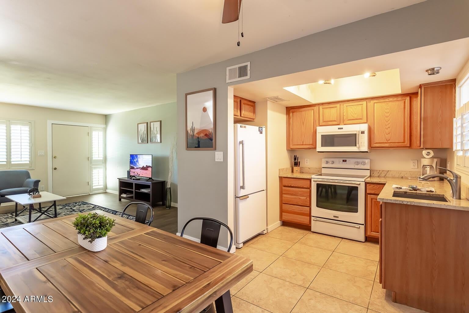 8357 E Thomas Road – photo 2