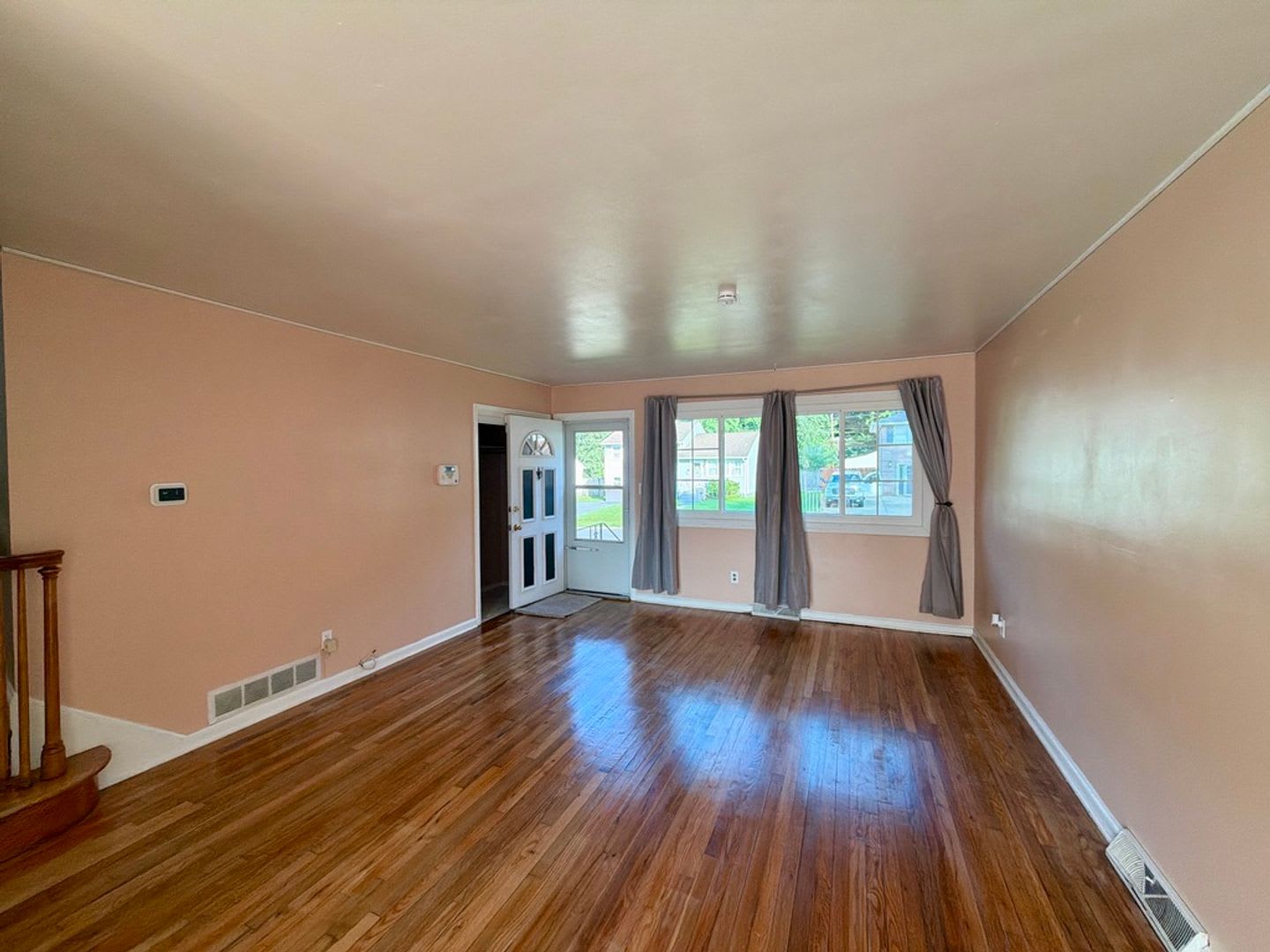 Welcome to 18 Aquilla Ave! – photo 5