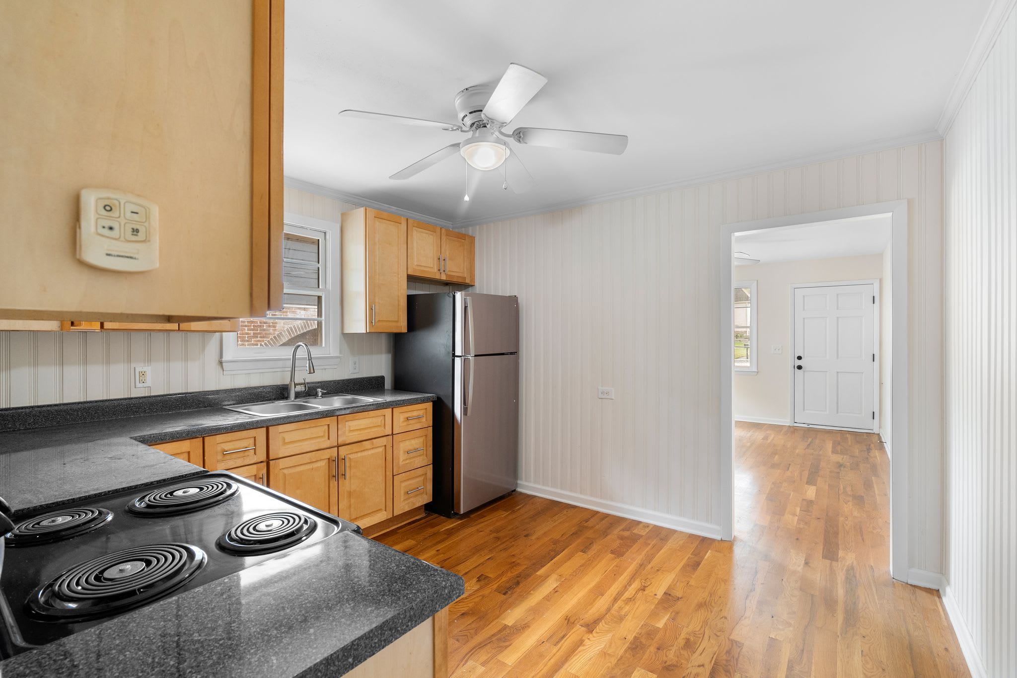 1036 Seymour Avenue – photo 2
