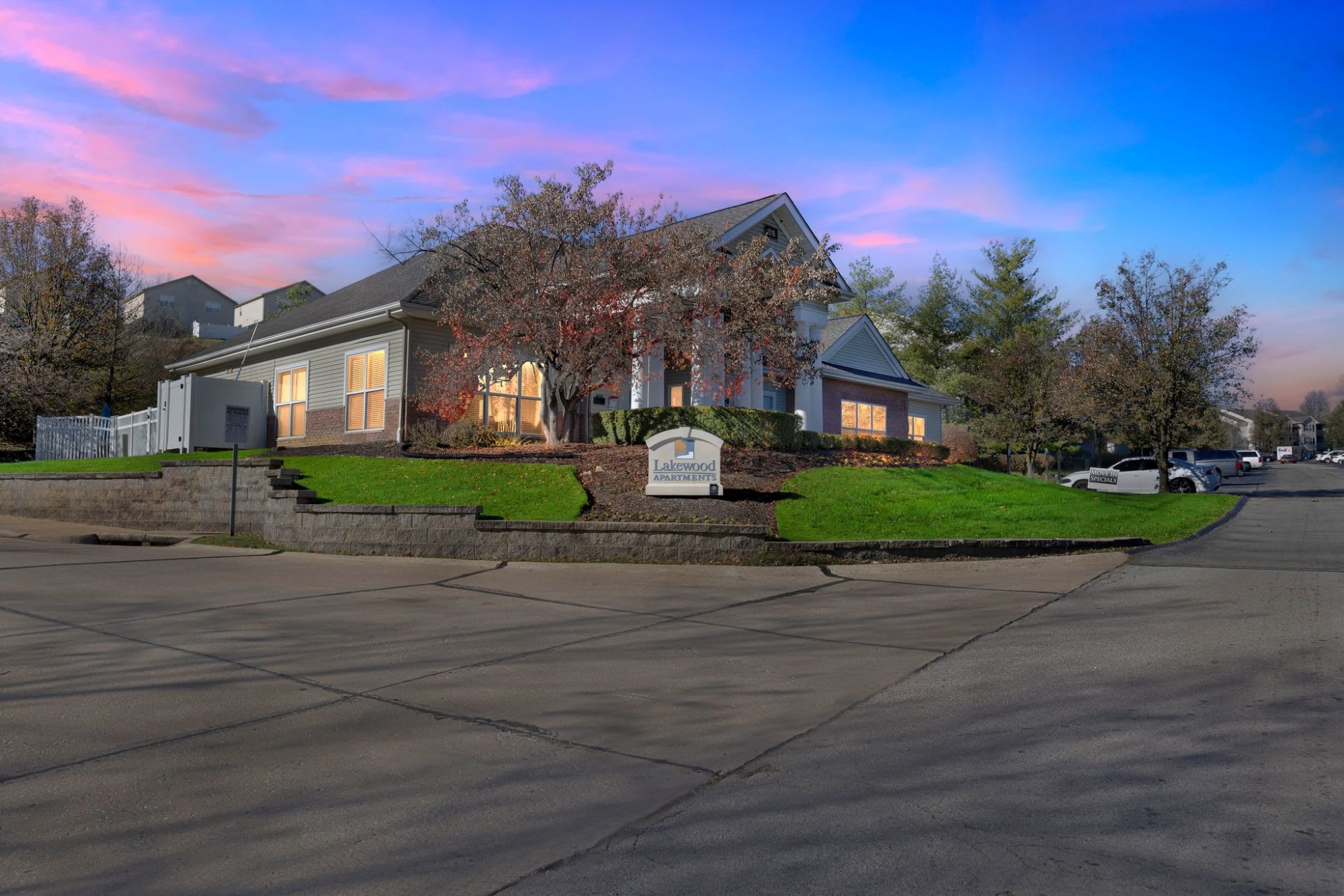 Lakewood – photo 1