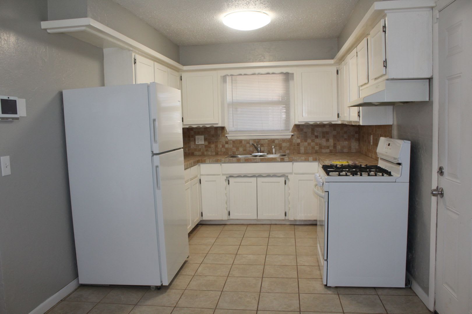 Attached & Detached Garages – photo 3