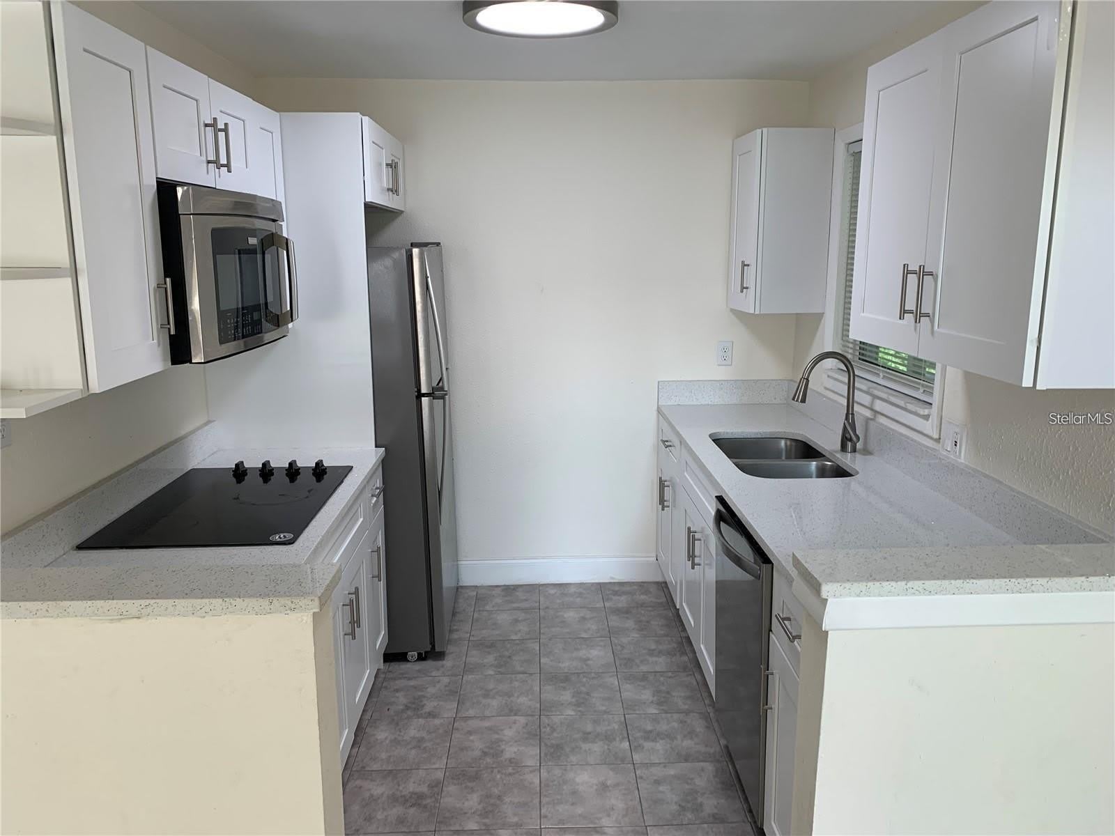 17202 SANDALWOOD Drive – photo 2