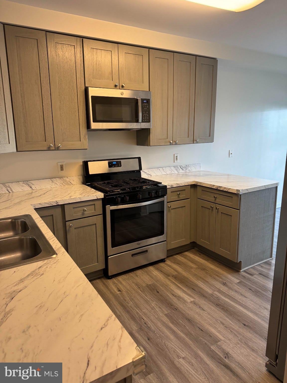 1588 LEEDS CASTLE Drive – photo 4