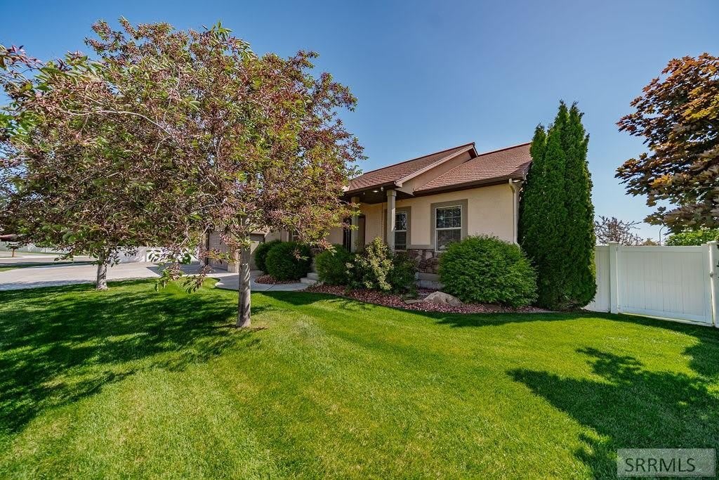 140 Casa Drive – photo 5