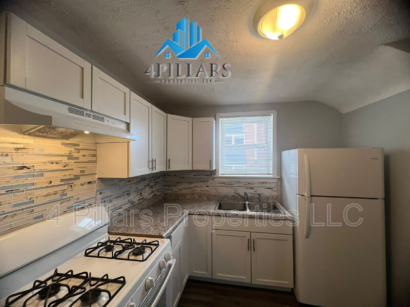 1311 E Columbus Dr – photo 5