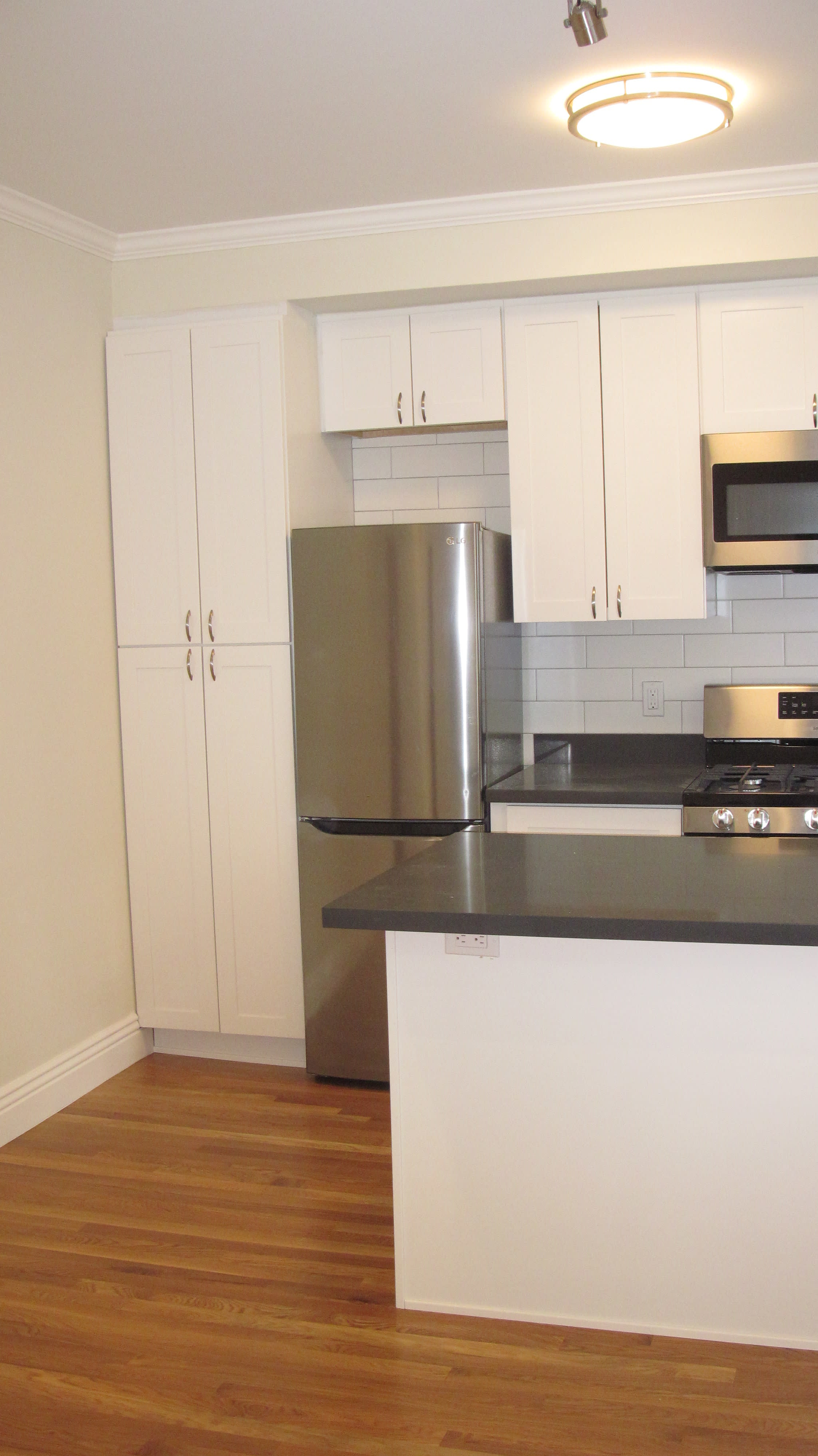 1568 Madison St – photo 2