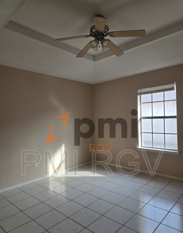 1711 Tampa St – photo 4