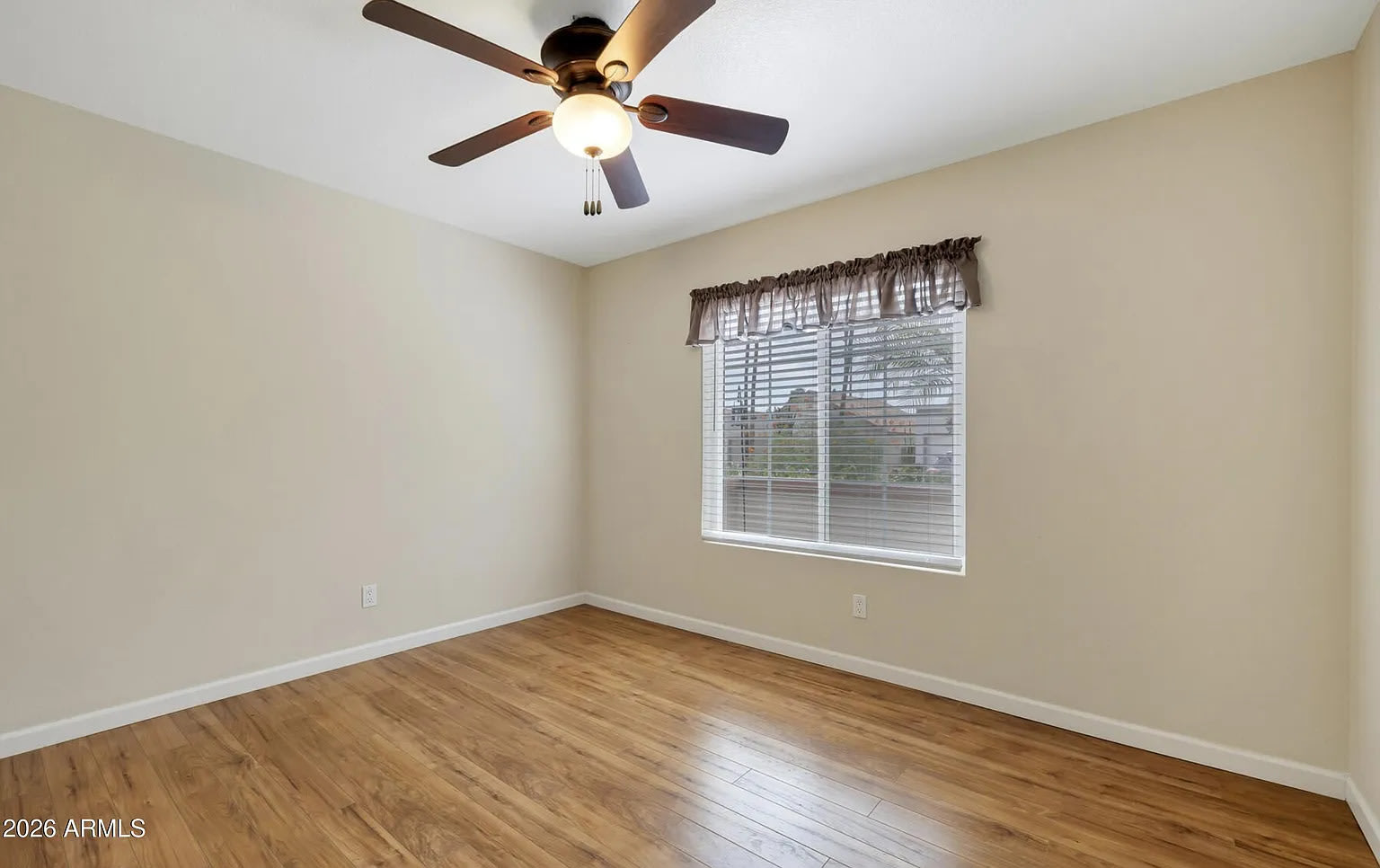 562 S Danyell Dr – photo 1