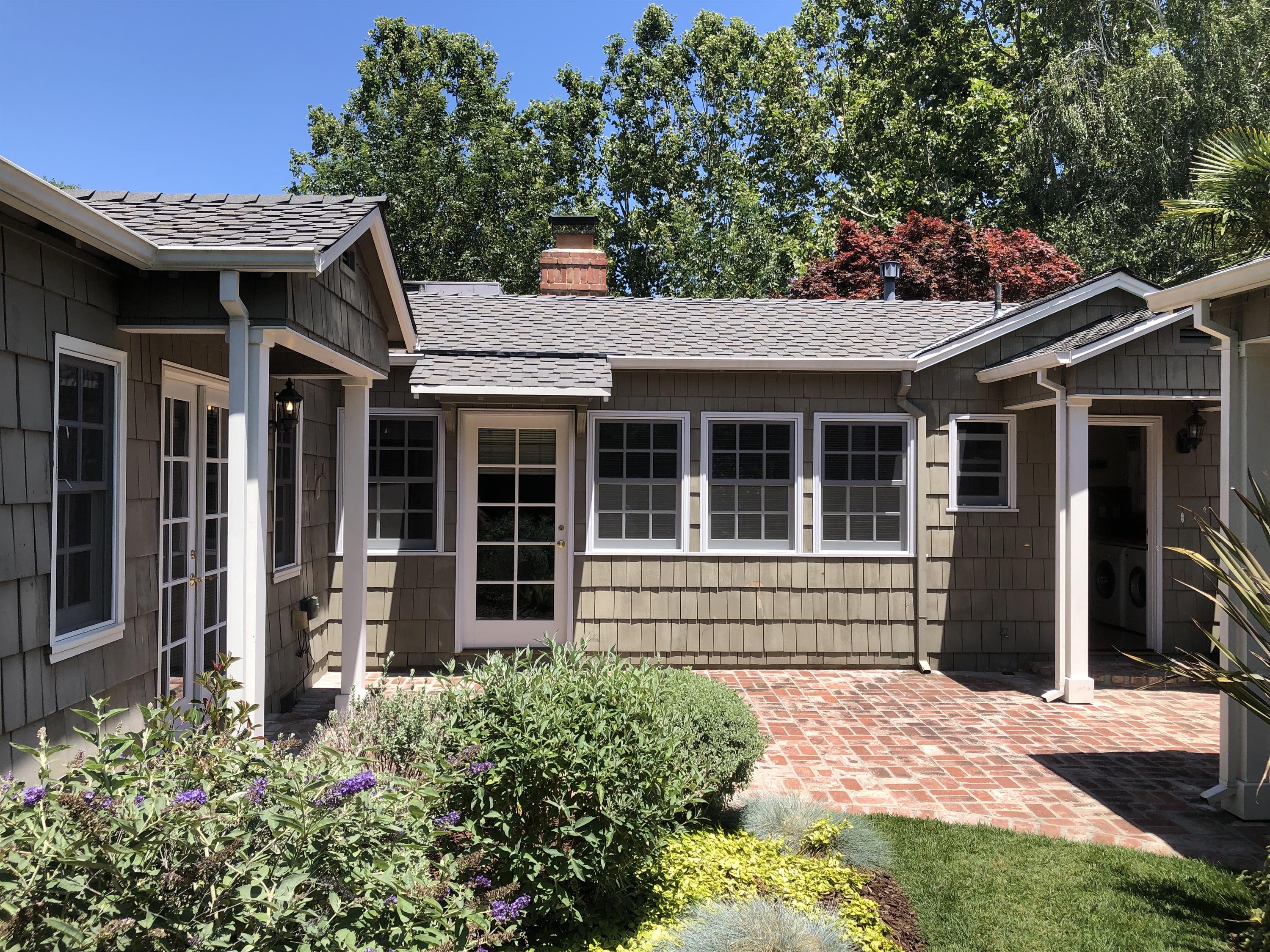 1051 Cherry Avenue – photo 1