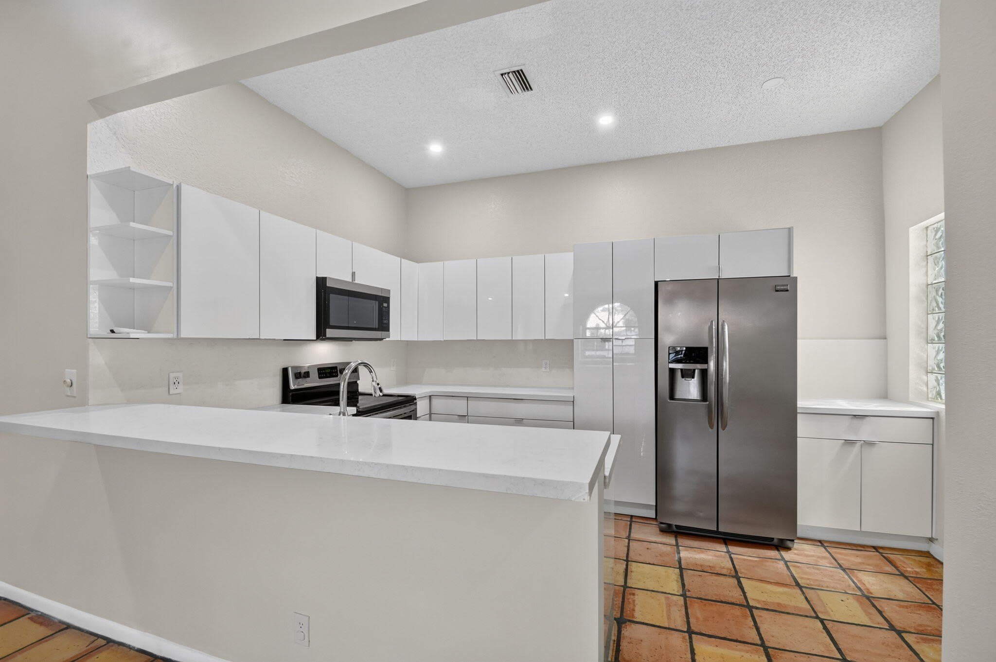 5451 Verona Drive – photo 4