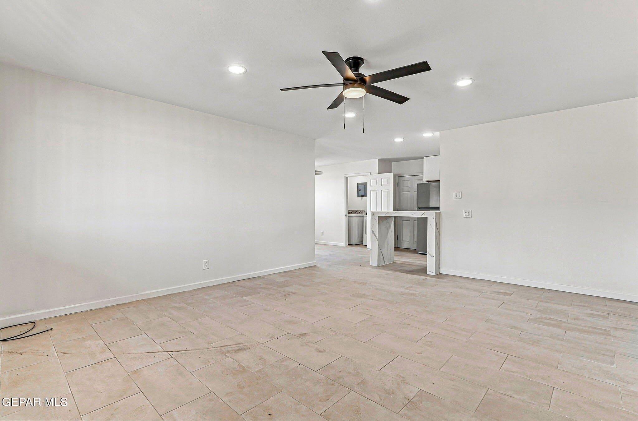 9320 ROANOKE Drive – photo 5