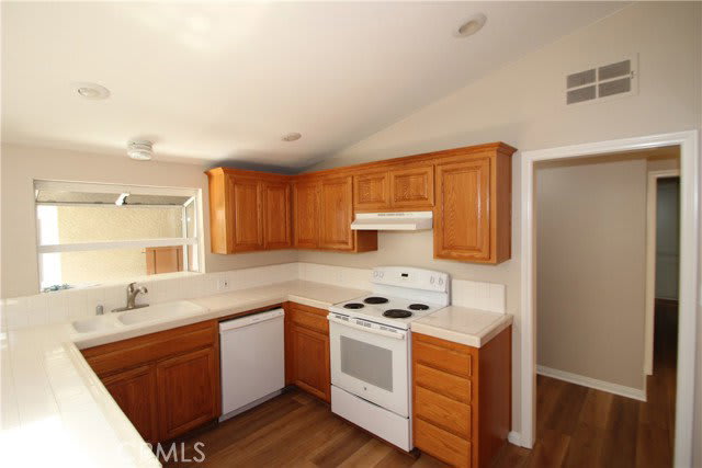 263 Hanover Drive – photo 4