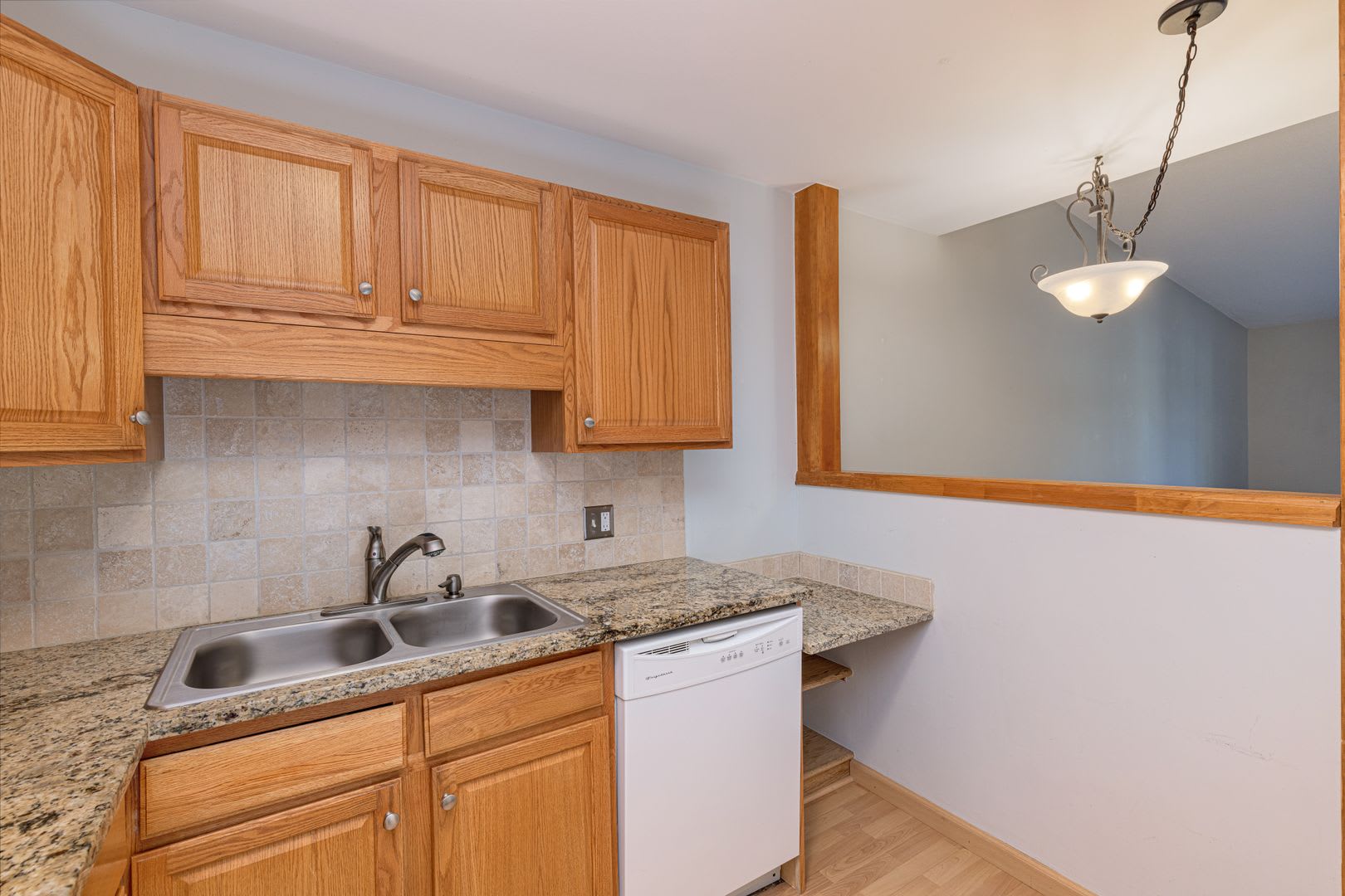JUST LISTED: 2BDR/2BTH CONDO IN HEATHER GARDENS $2095 Available Oct. 1st – photo 4