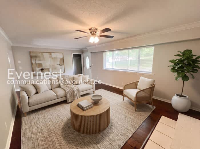 5526 Crestview Drive – photo 3