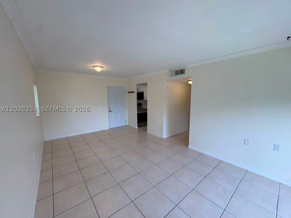 1141 Lake Victoria Dr – photo 3