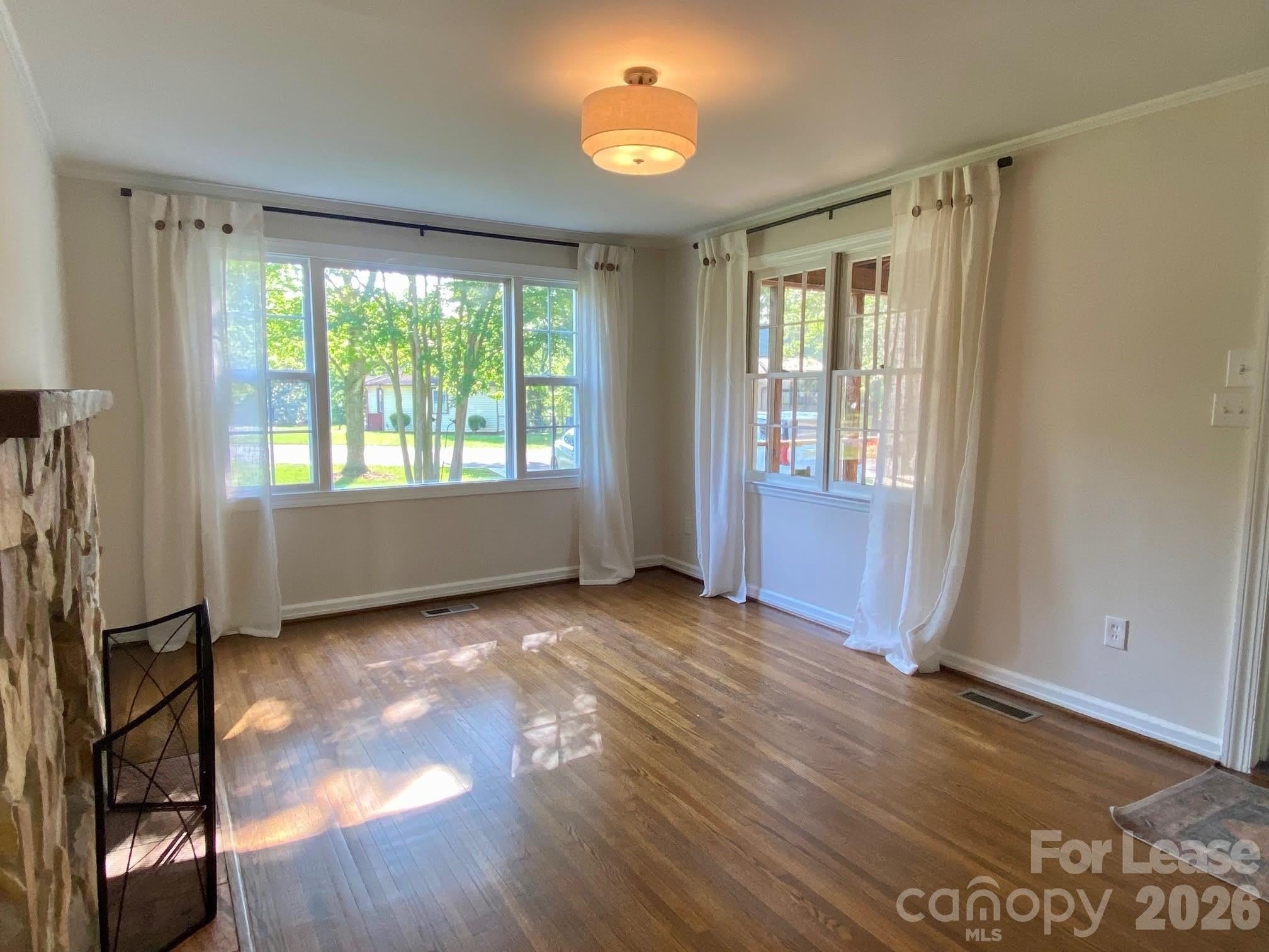 5300 Buckingham Drive – photo 4