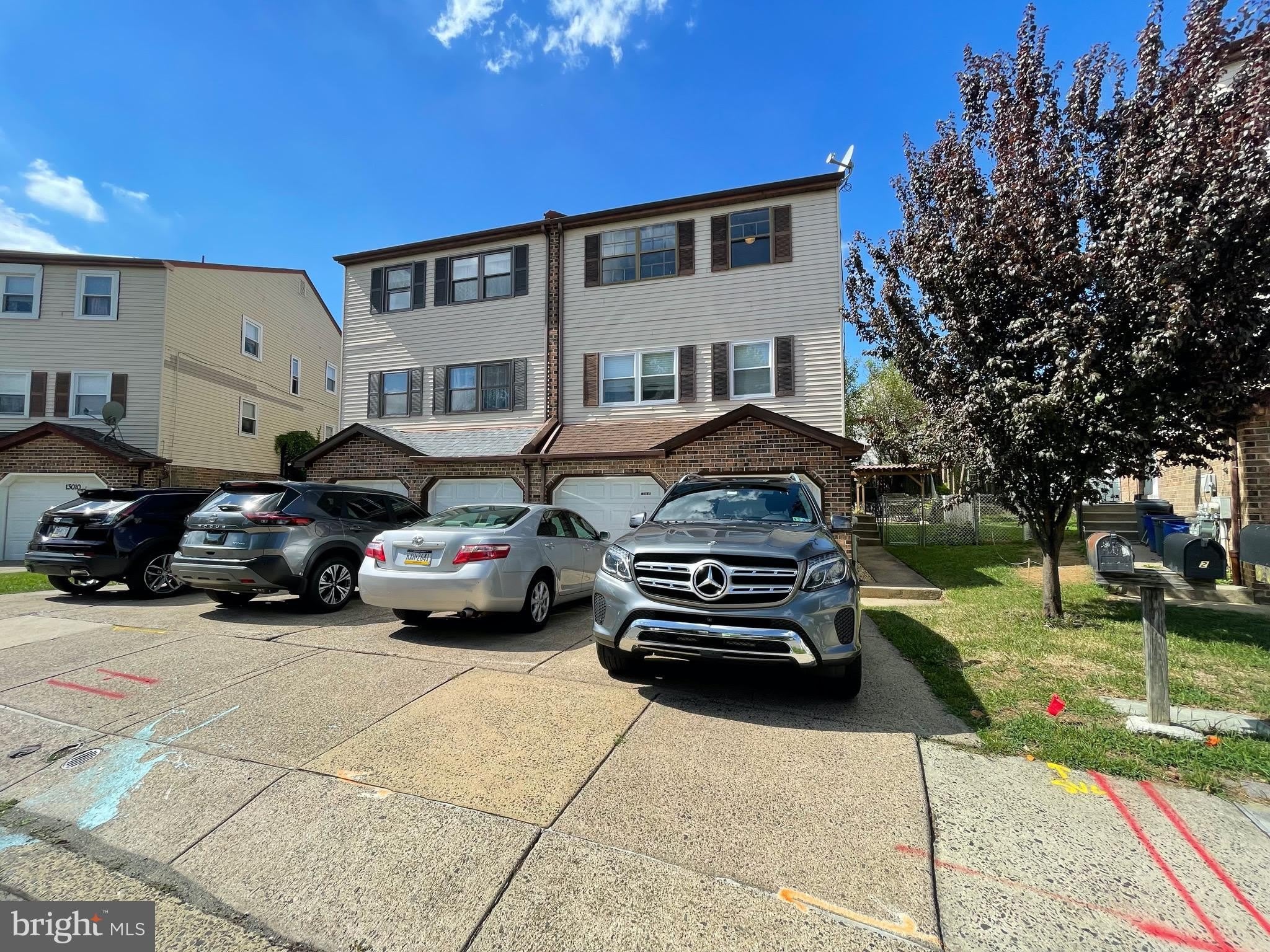 13014 BLAKESLEE Drive – photo 1