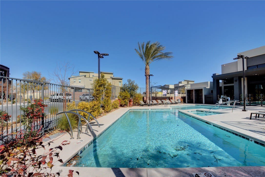11238 Essence Point Avenue – photo 3