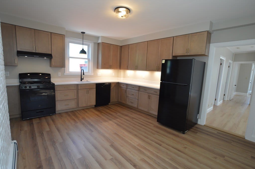 14 Roundy St – photo 2