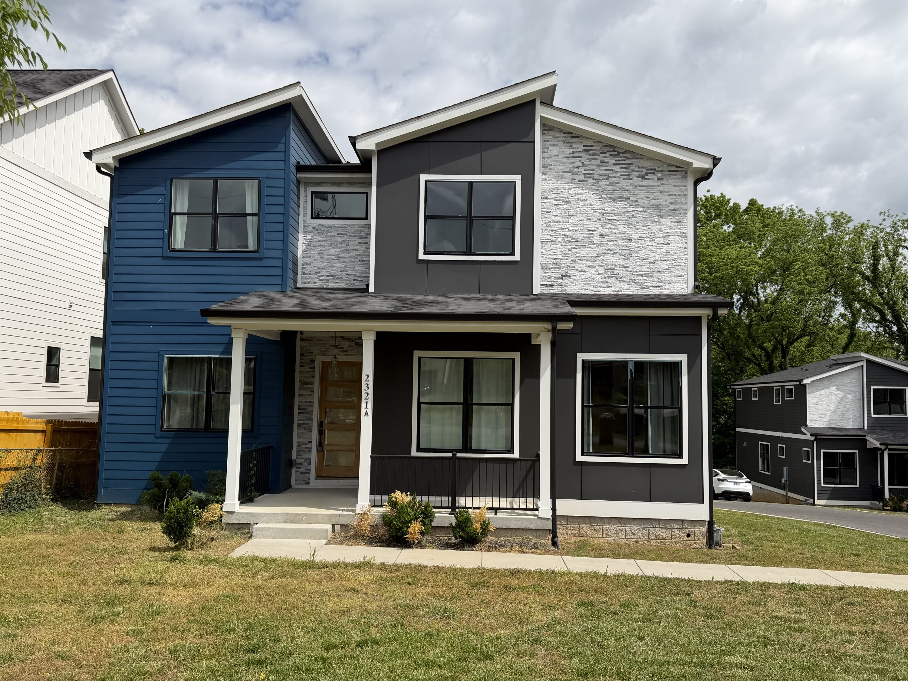 2321 Carter Avenue – photo 2