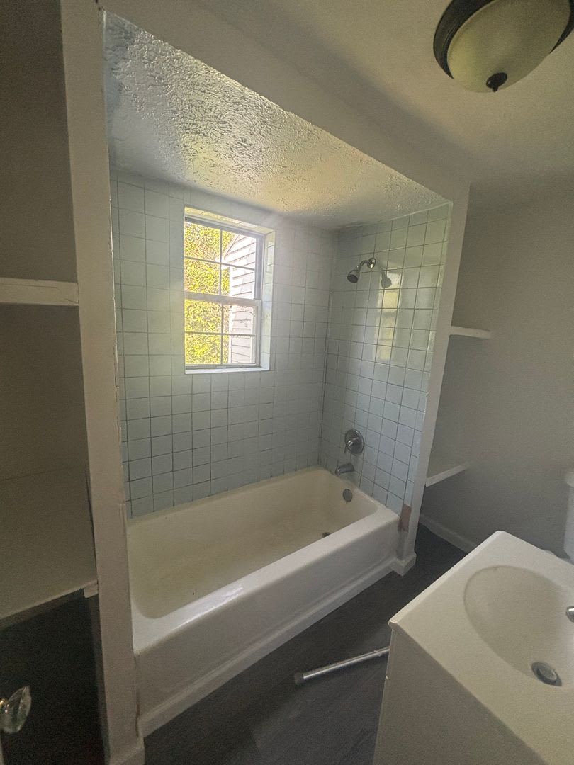 3026 E 123rd St – photo 5
