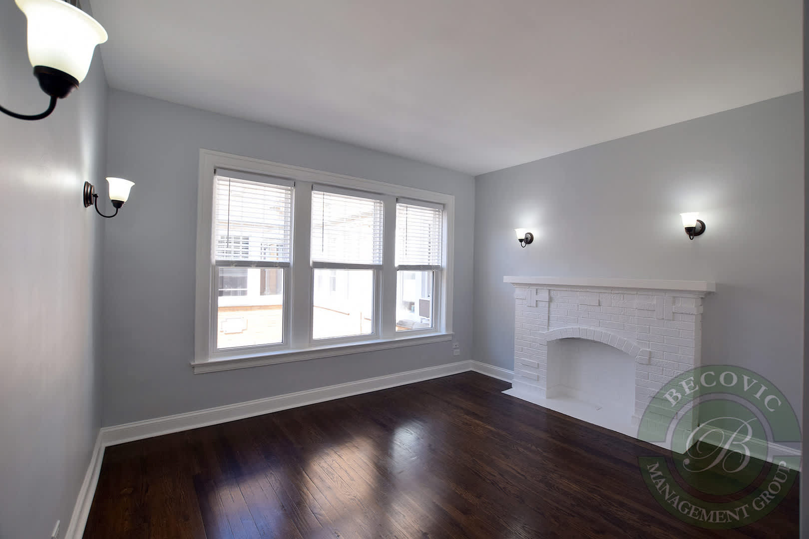 1104 W Glenlake Ave – photo 4