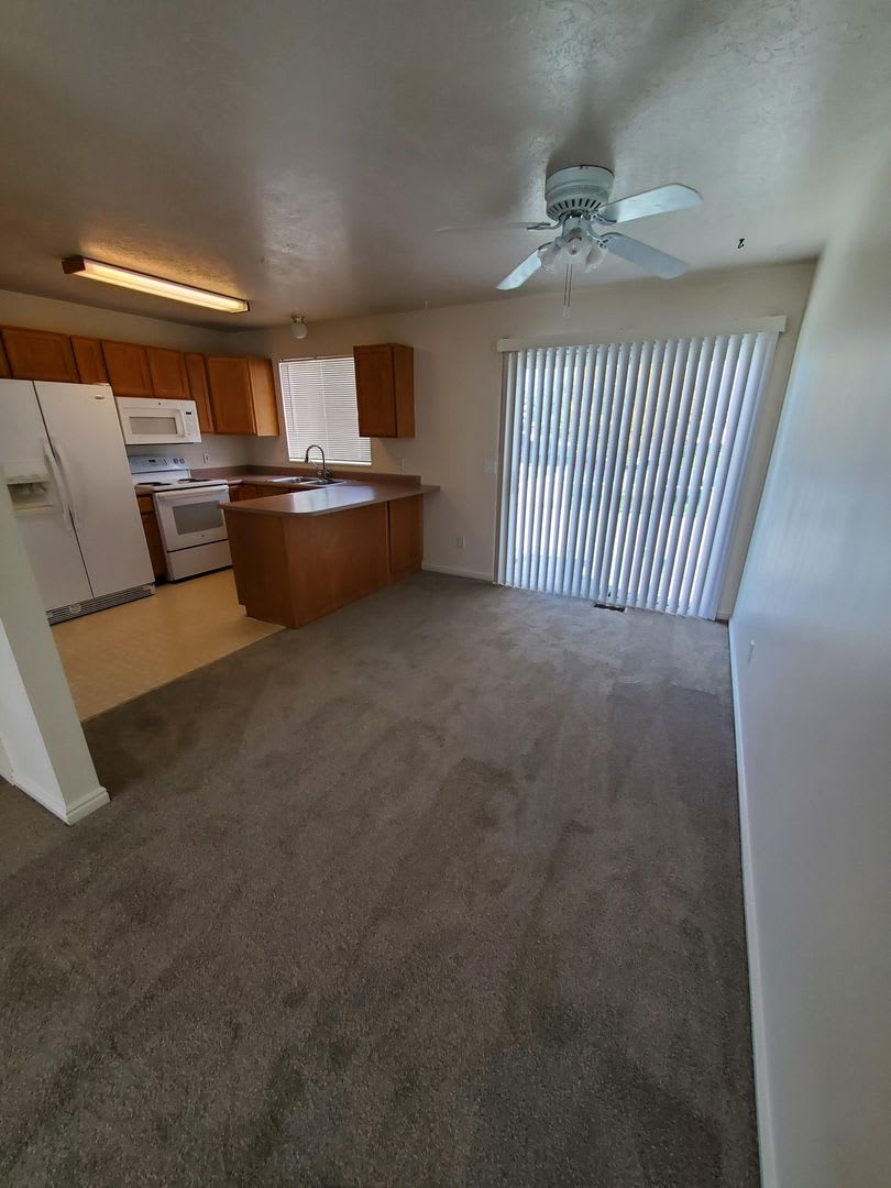 4 Bedroom House In Clearfield – photo 2